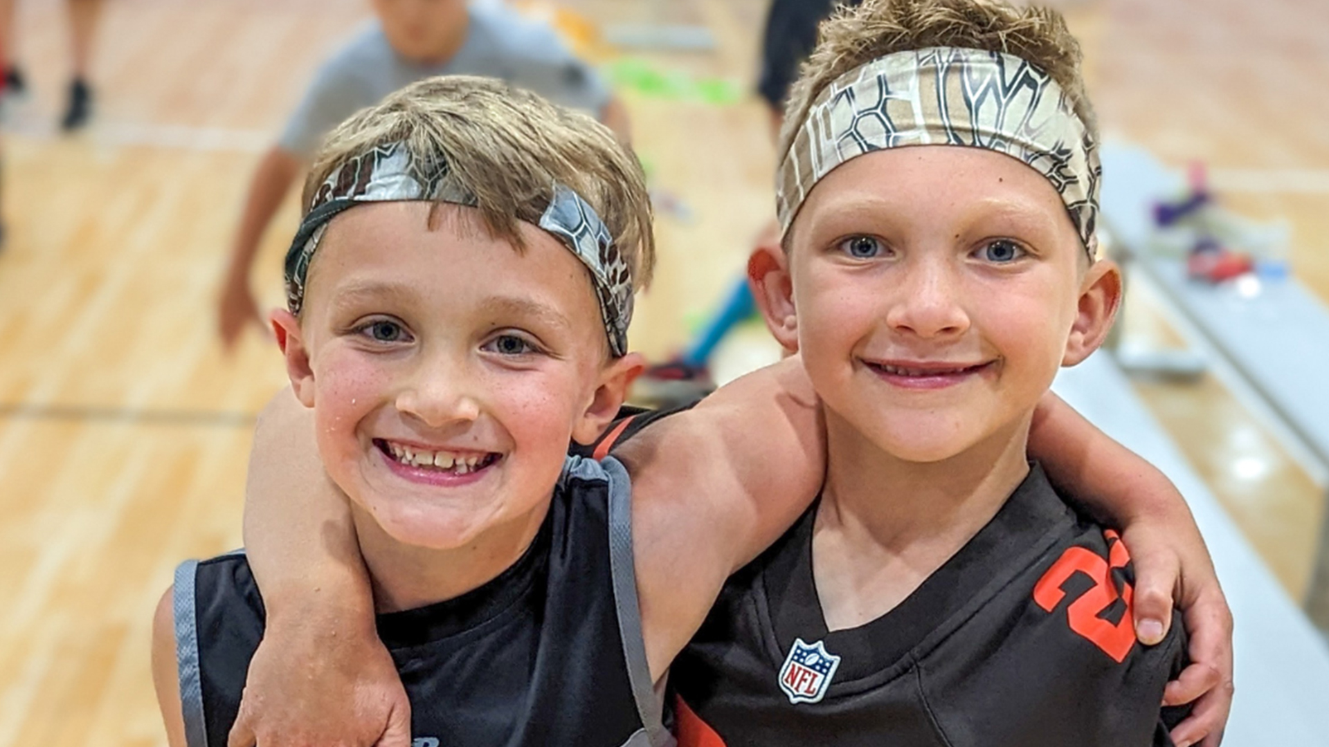 less screen time, more swing time. Kids play free!